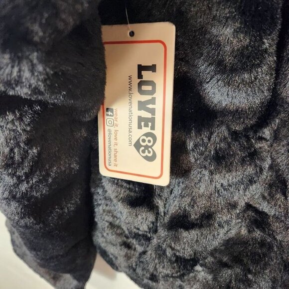 Love83 Faux Fur Jacket in Black - Size large - Picture 7 of 8